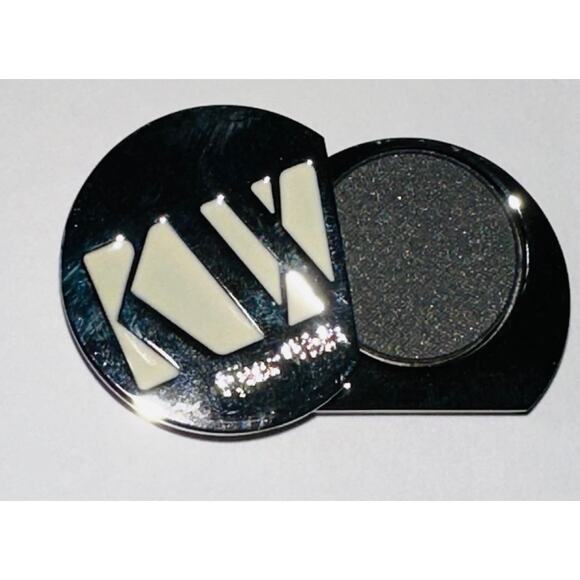 Kjaer Weis Eye Shadow ~ Onyx - Picture 3 of 3